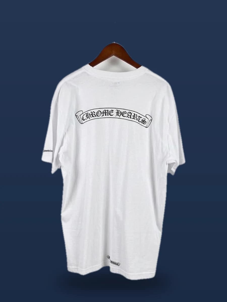 起福堂で実際にお買取りした白のTシャツ(フロントプリント)